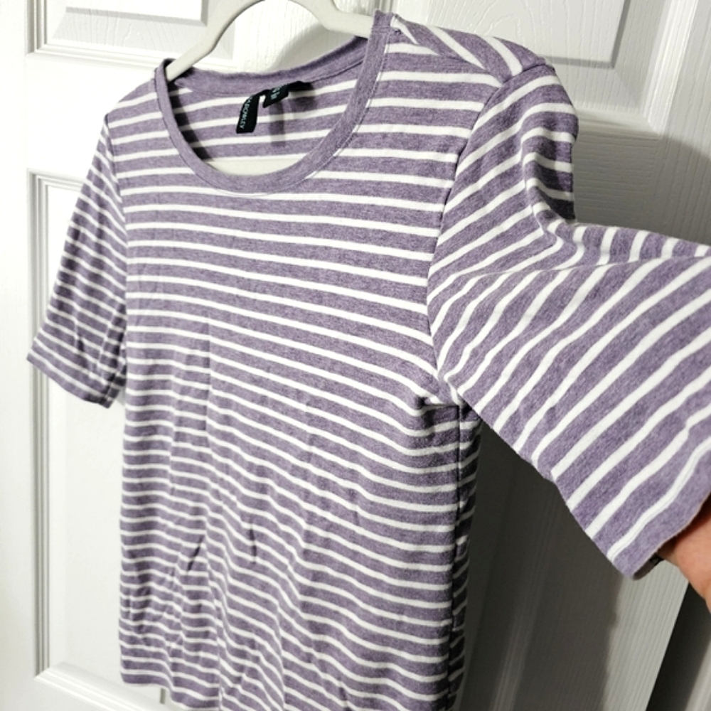 Cynthia Rowley Striped Tee Shirt - Size M - Picture 4 of 10